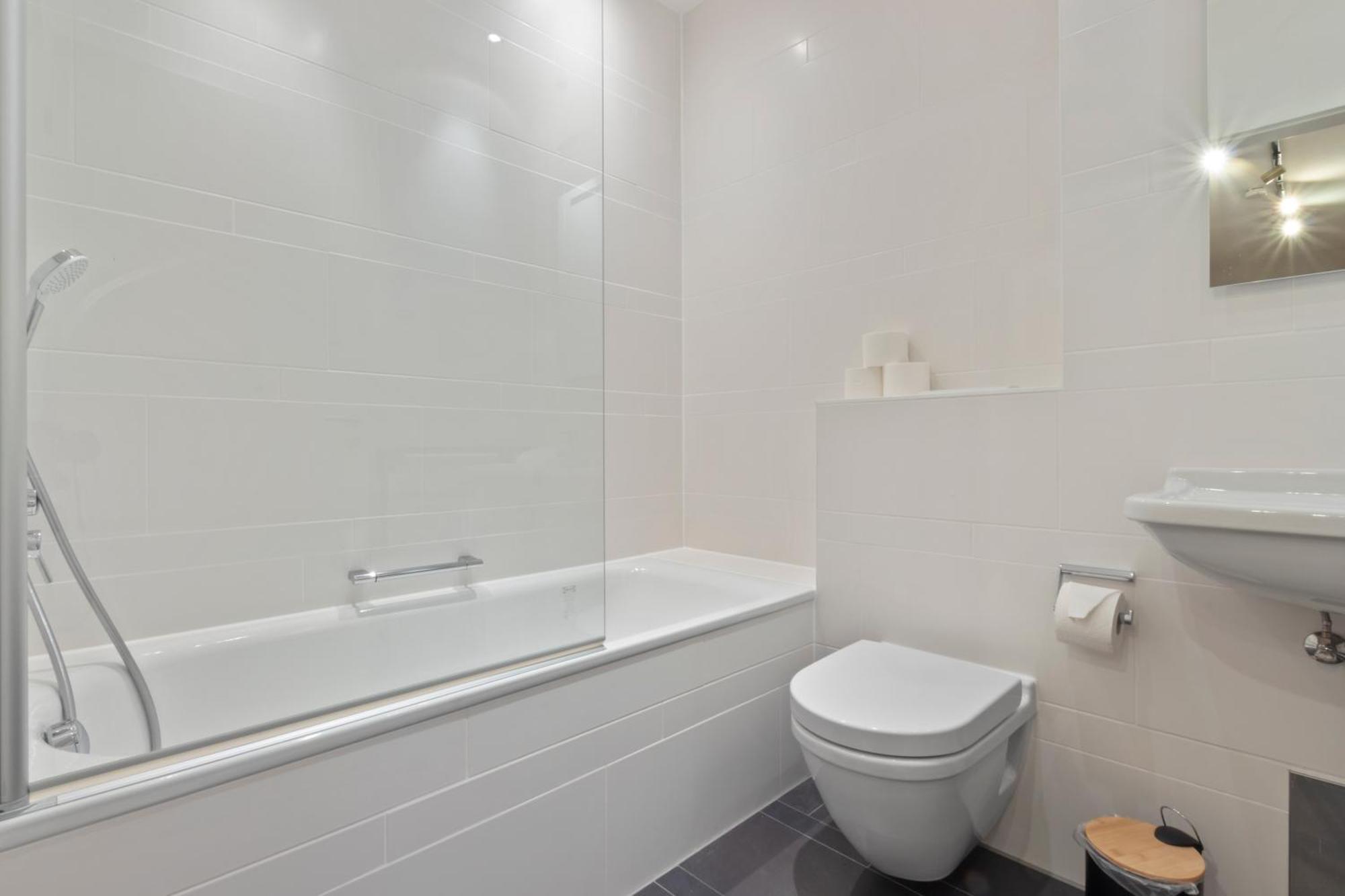 Flatista Homes - Nymphenburg Apartment München